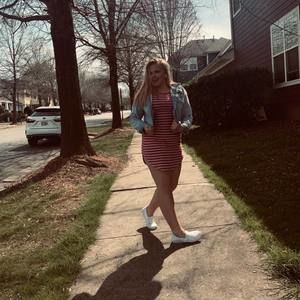 Meet your Posher, Abbi